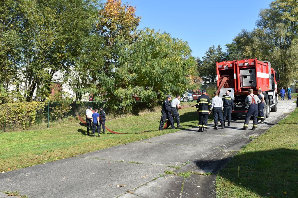 Instalace zařízení na čerpání vody z Radbuzy (foto: A. Jarošová, 14.10.2019)