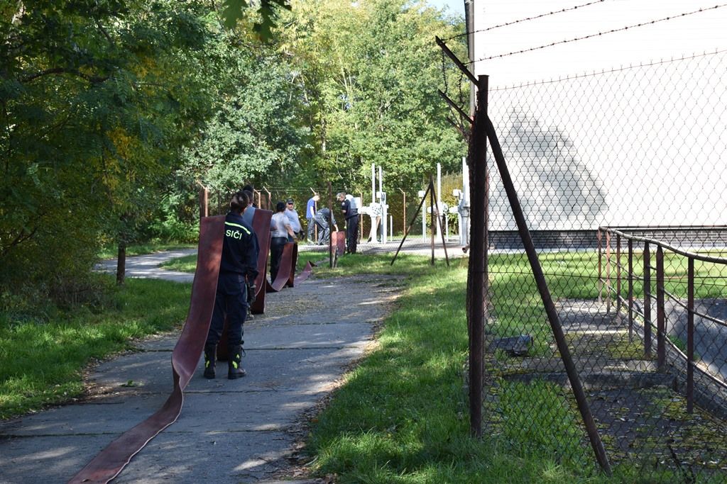Instalace zařízení na čerpání vody z Radbuzy (foto: A. Jarošová, 14.10.2019)