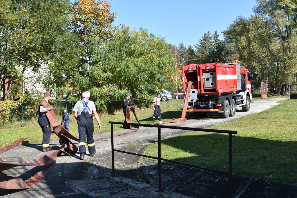 Instalace zařízení na čerpání vody z Radbuzy (foto: A. Jarošová, 14.10.2019)