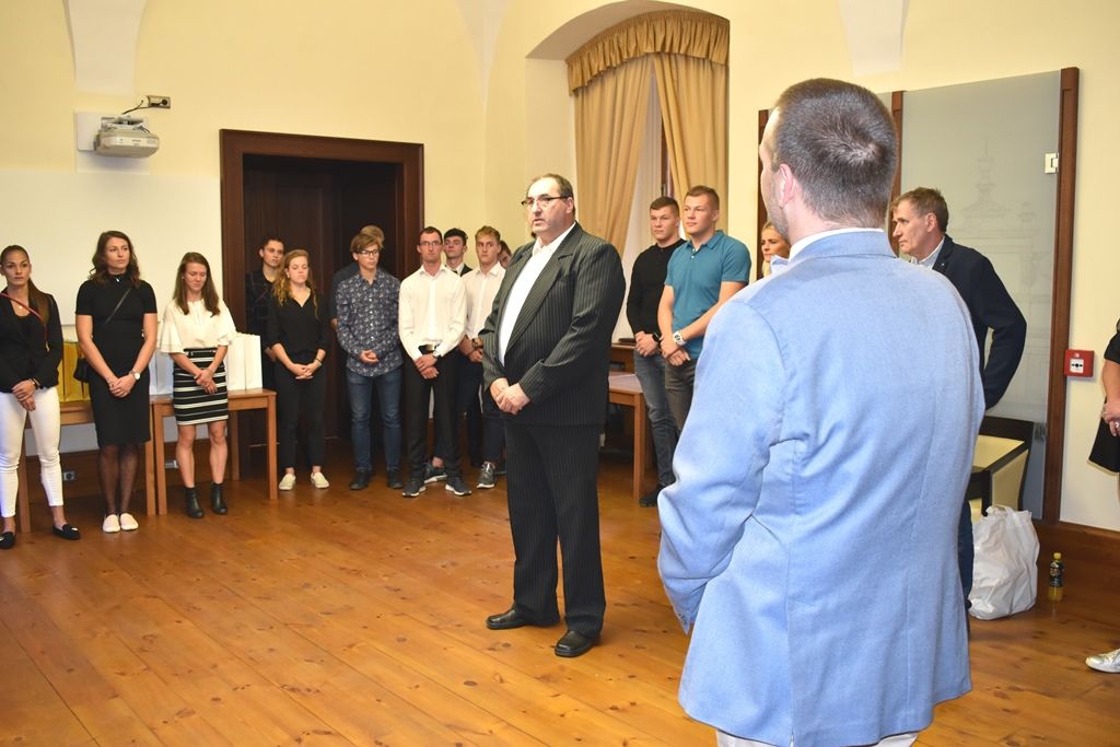 Plzeňští atleti prezentovali své skvělé úspěchy na radnici (foto: A. Jarošová, 14.10.2019)