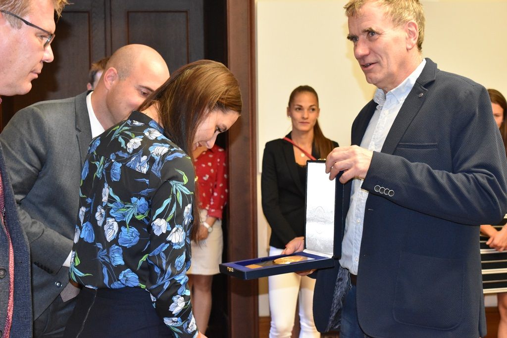 Plzeňští atleti prezentovali své skvělé úspěchy na radnici (foto: A. Jarošová, 14.10.2019)