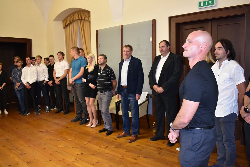 Plzeňští atleti prezentovali své skvělé úspěchy na radnici (foto: A. Jarošová, 14.10.2019)