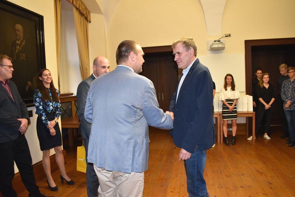Plzeňští atleti prezentovali své skvělé úspěchy na radnici (foto: A. Jarošová, 14.10.2019)