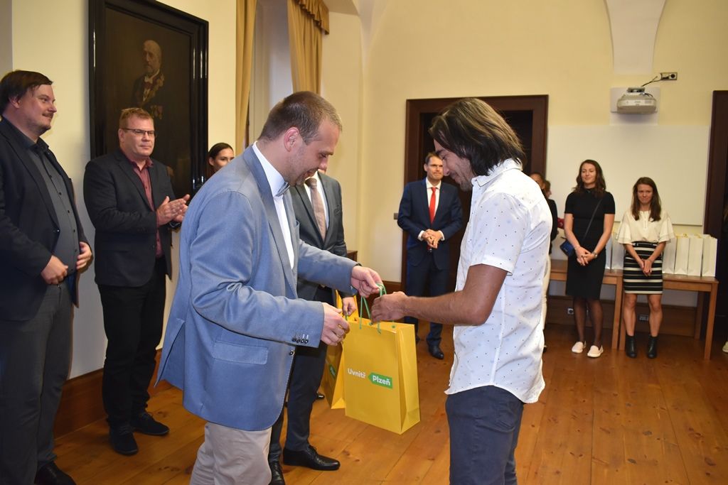 Plzeňští atleti prezentovali své skvělé úspěchy na radnici (foto: A. Jarošová, 14.10.2019)