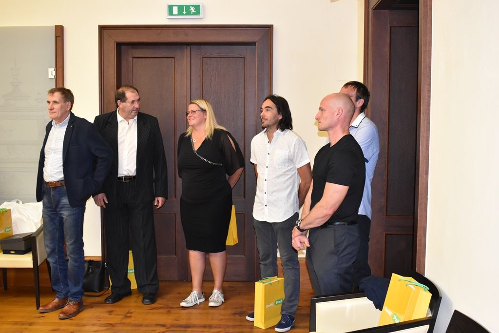 Plzeňští atleti prezentovali své skvělé úspěchy na radnici (foto: A. Jarošová, 14.10.2019)