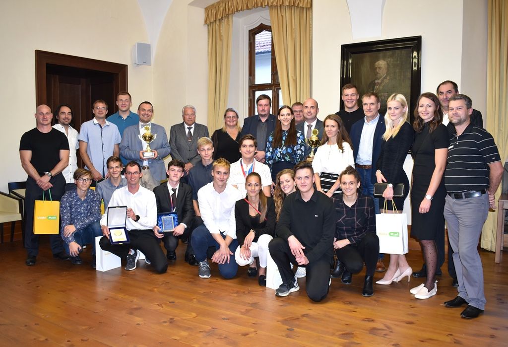 Plzeňští atleti prezentovali své skvělé úspěchy na radnici