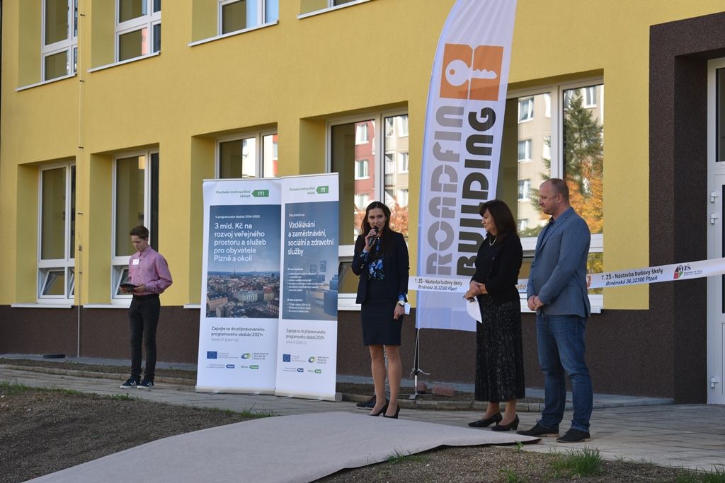 7. základní a mateřská škola má novou nástavbu (foto: A. Jarošová, 14.10.2019)