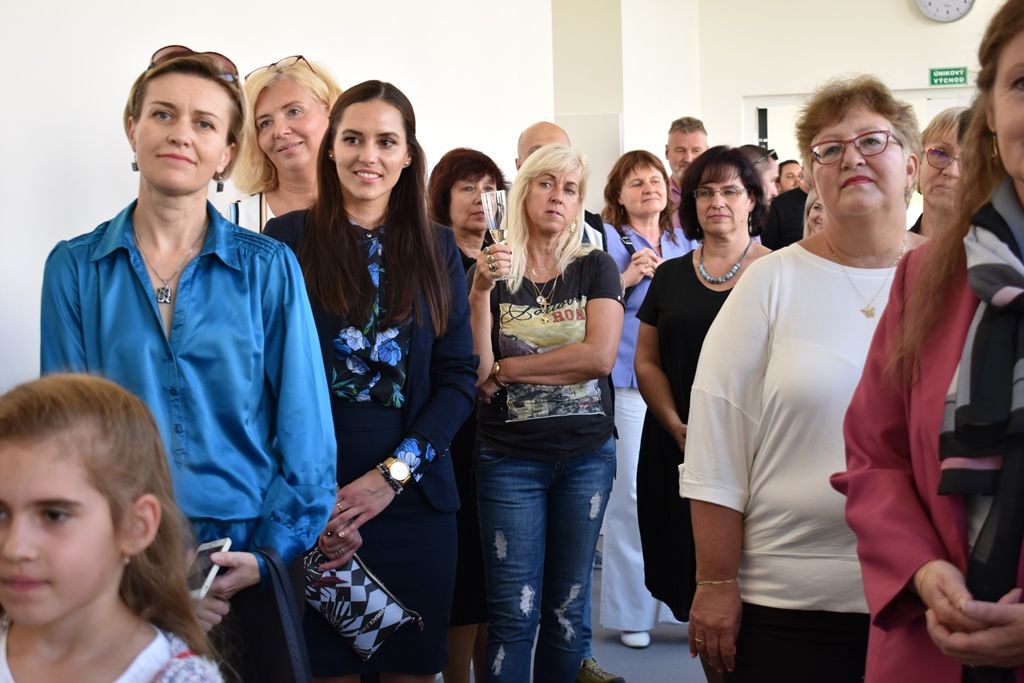 7. základní a mateřská škola má novou nástavbu (foto: A. Jarošová, 14.10.2019)