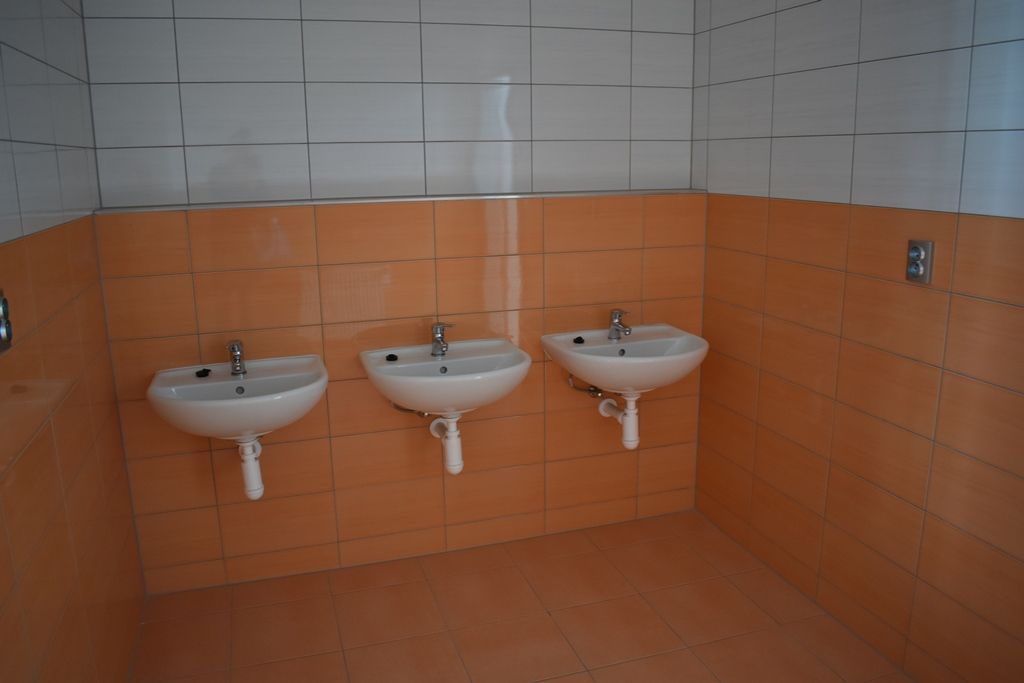 7. základní a mateřská škola má novou nástavbu (foto: A. Jarošová, 14.10.2019)