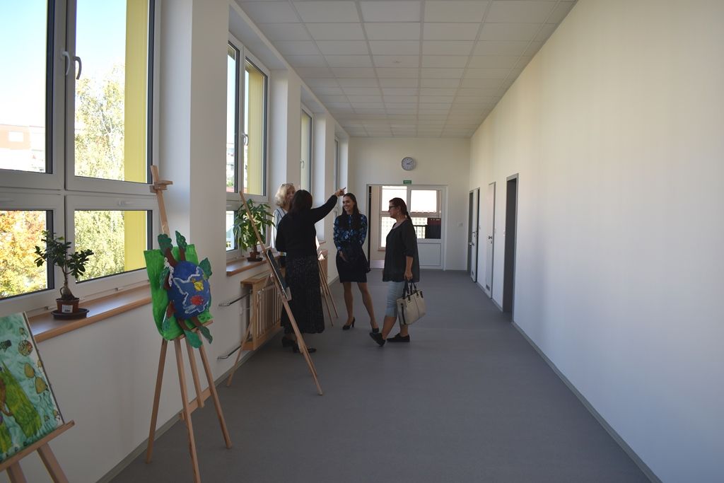 7. základní a mateřská škola má novou nástavbu (foto: A. Jarošová, 14.10.2019)