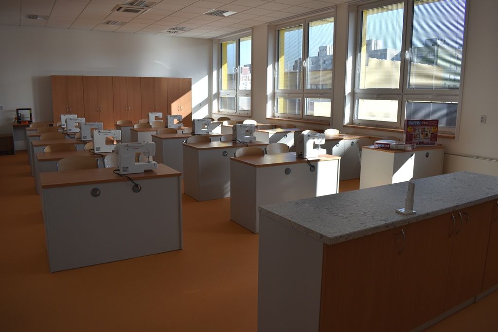 7. základní a mateřská škola má novou nástavbu (foto: A. Jarošová, 14.10.2019)