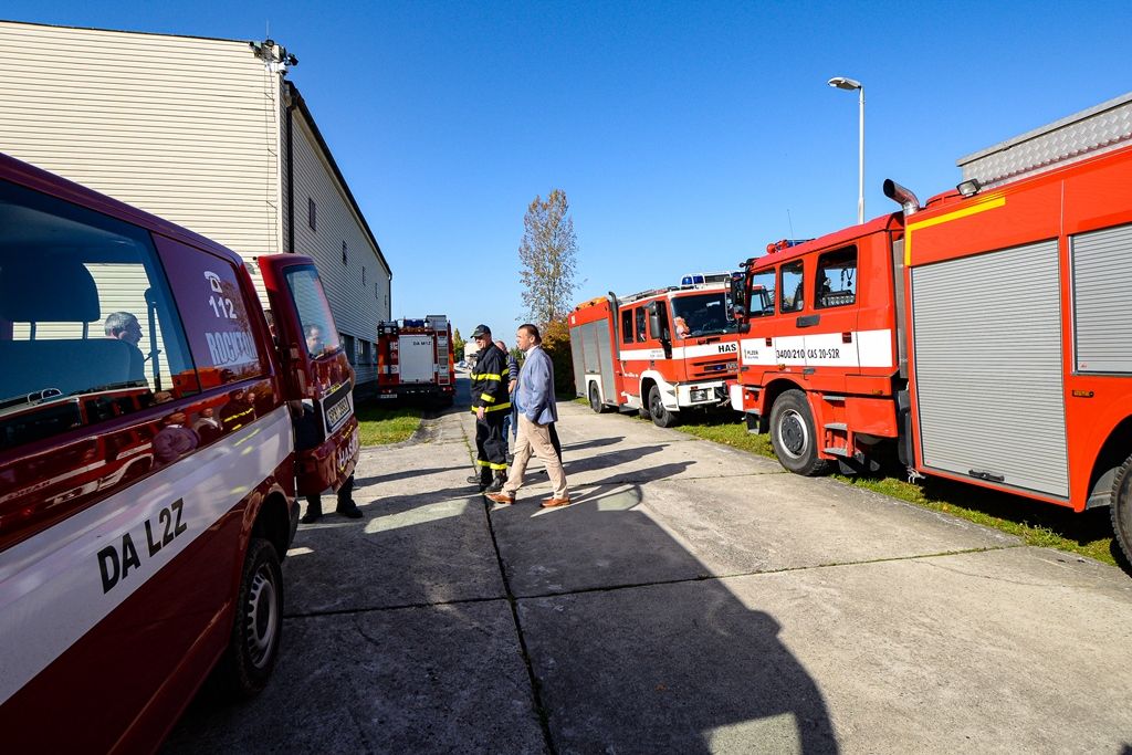 Vodárna a hasiči pracovali na zajištění zdroje pitné vody pro Plzeň (foto: M. Pecuch, 14.10.2019)