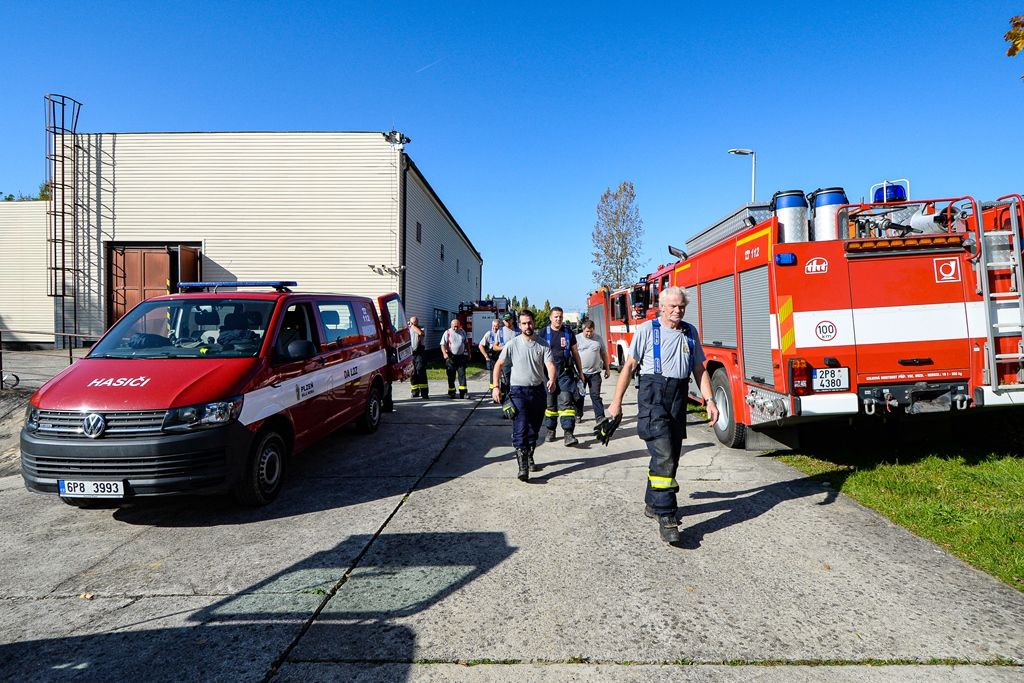 Vodárna a hasiči pracovali na zajištění zdroje pitné vody pro Plzeň (foto: M. Pecuch, 14.10.2019)