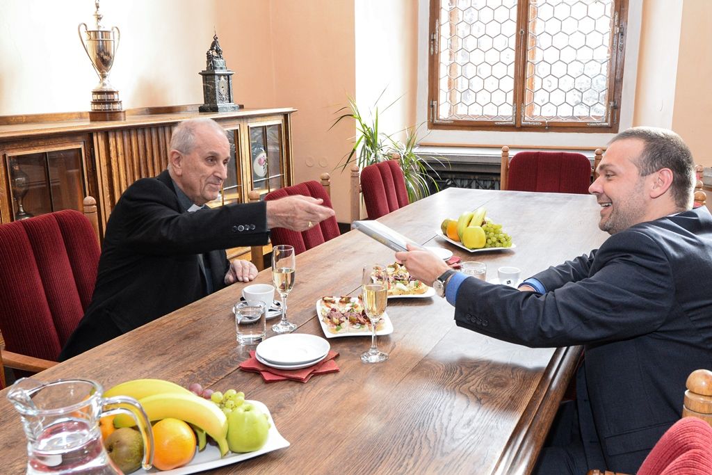 Slavnostní přijetí emeritního plzeňského biskupa Mons. Františka Radkovského (foto: M. Pecuch, 17.10.2019)