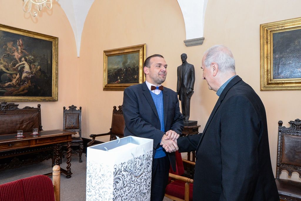 Slavnostní přijetí emeritního plzeňského biskupa Mons. Františka Radkovského (foto: M. Pecuch, 17.10.2019)