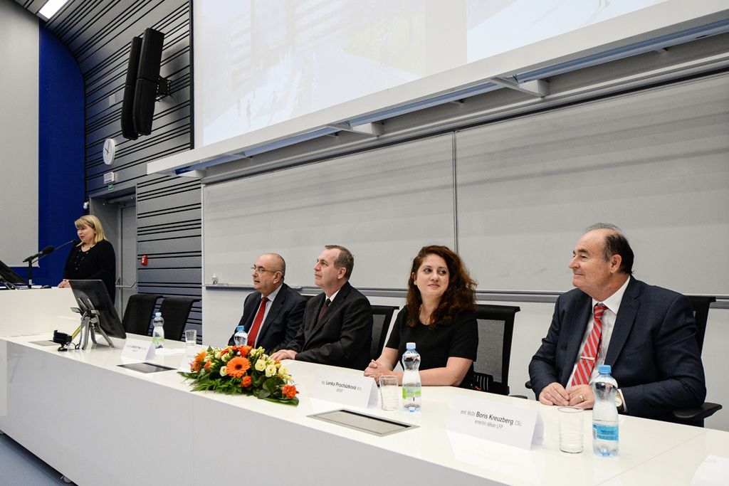 Zahájení druhé etapy výstavby Univerzitního medicínského centra UniMec (foto: M. Pecuch, 22.10.2019)