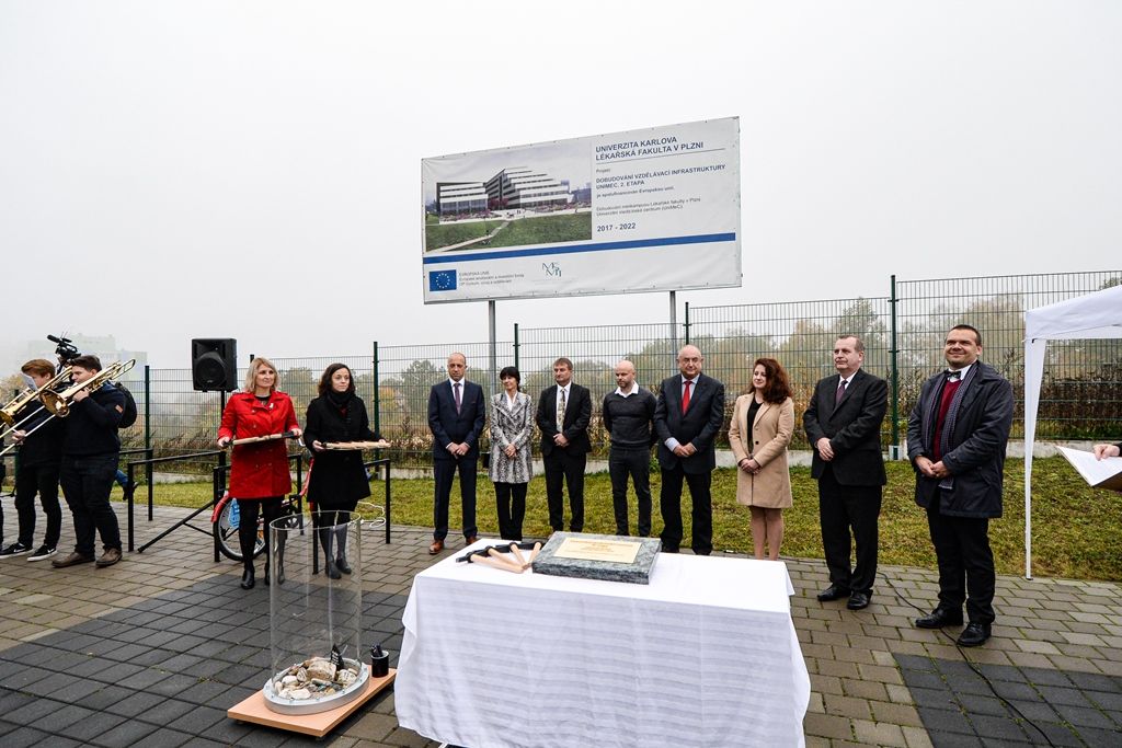Zahájení druhé etapy výstavby Univerzitního medicínského centra UniMec (foto: M. Pecuch, 22.10.2019)