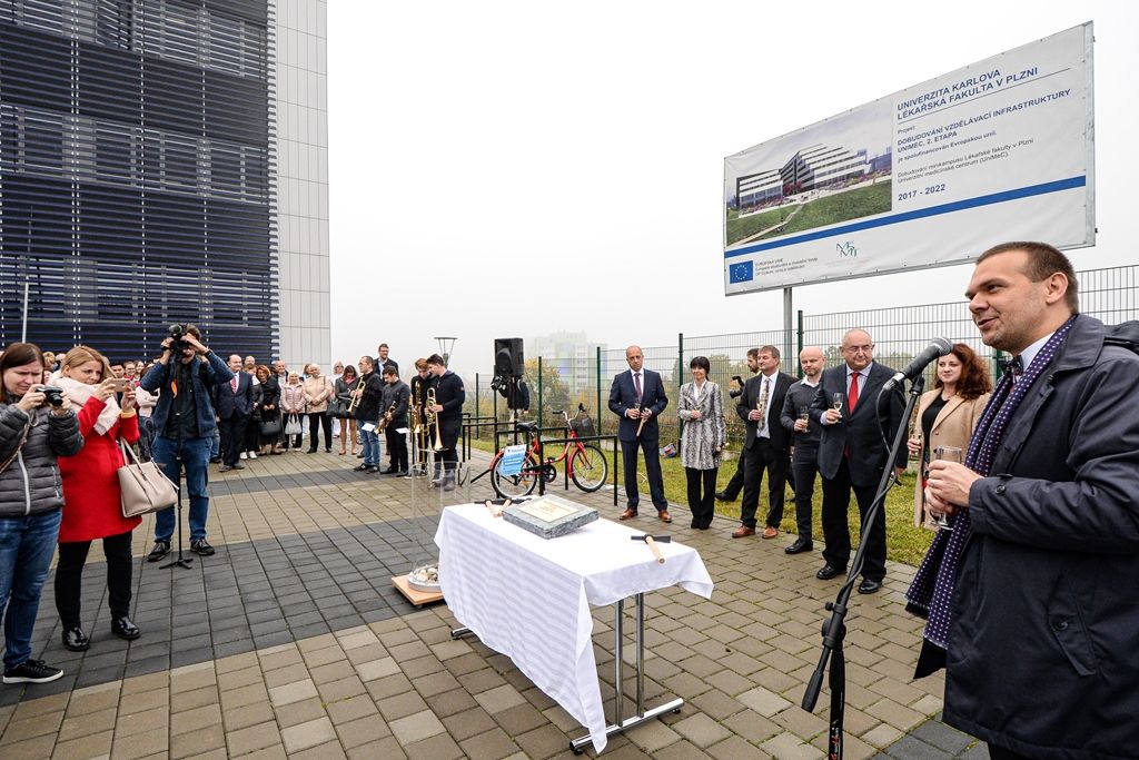 Zahájení druhé etapy výstavby Univerzitního medicínského centra UniMec (foto: M. Pecuch, 22.10.2019)