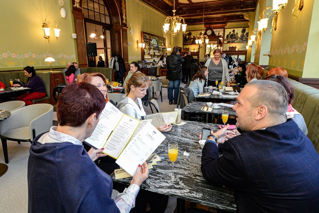 Kavárna v Měšťanské besedě je po rekonstrukci opět otevřená (foto: M. Pecuch, 29.10.2019)