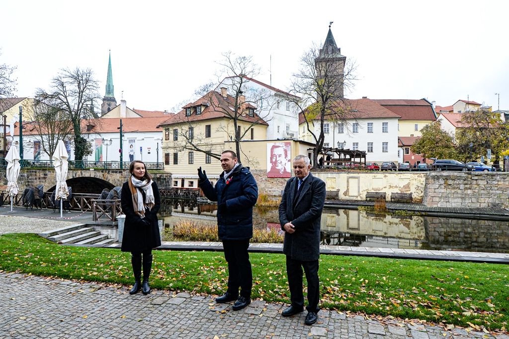 Srdíčkový Václav Havel (foto: M. Pecuch, 12.11.2019)