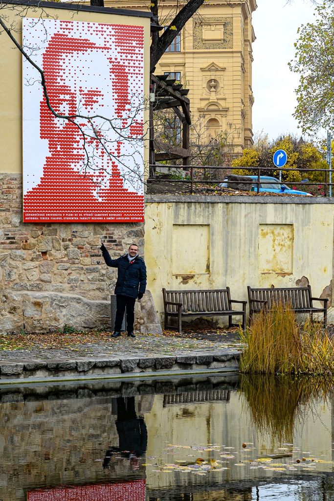 Srdíčkový Václav Havel (foto: M. Pecuch, 12.11.2019)