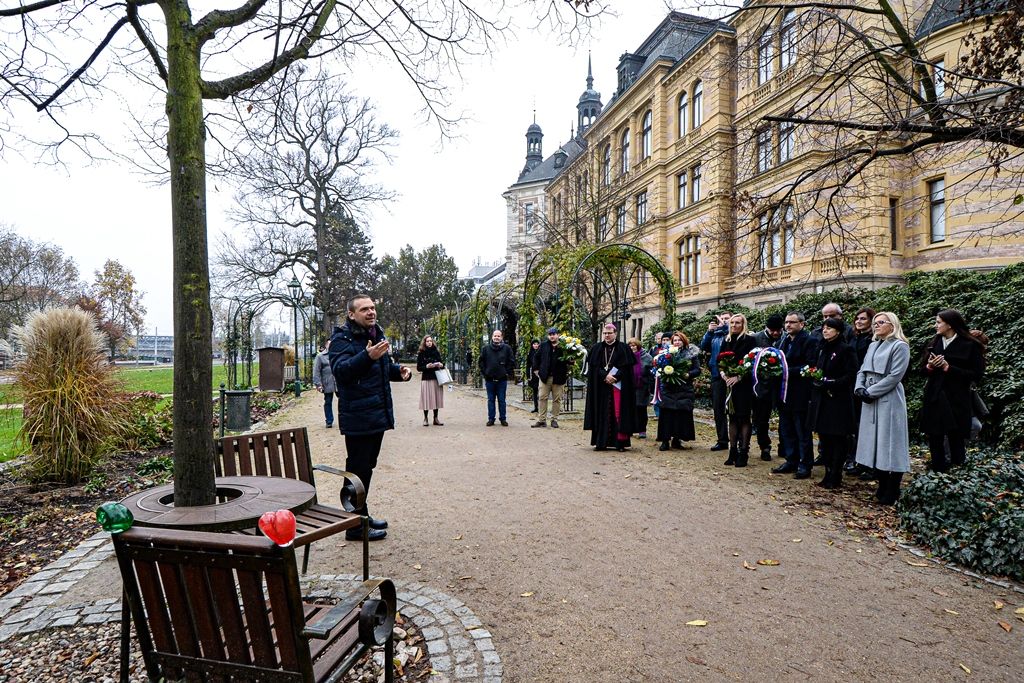 Plzeň slaví 30 let od sametové revoluce (foto: M. Pecuch, 17.11.2019)