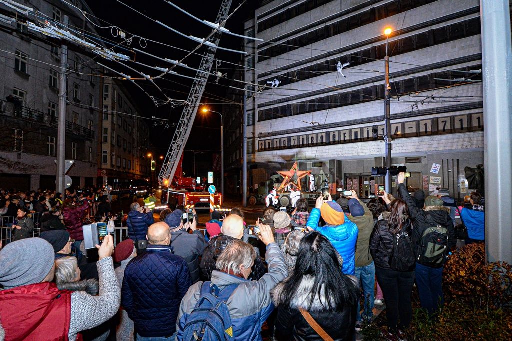 Cesta svobody - Hvězda padá, KONEČNĚ! (foto: M. Pecuch, 17.11.2019)