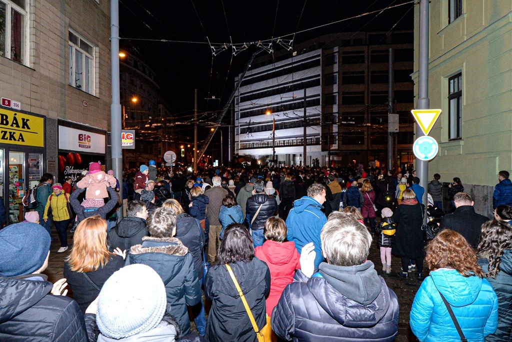 Cesta svobody - Hvězda padá, KONEČNĚ! (foto: M. Pecuch, 17.11.2019)