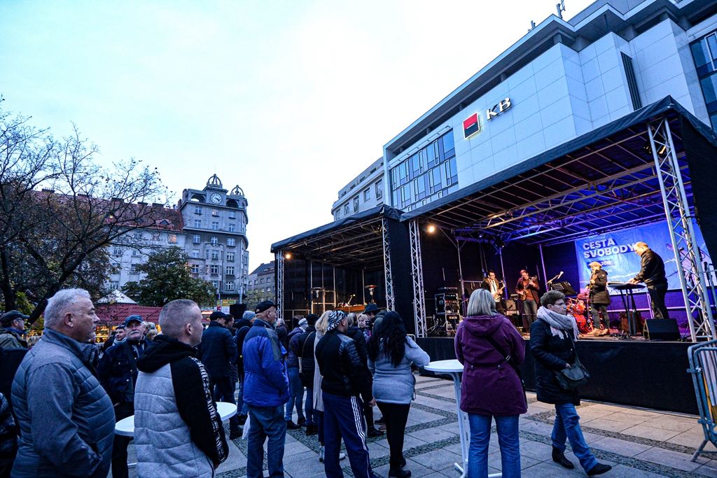 Cesta svobody - Vzpomínky zůstanou (foto: M. Pecuch, 17.11.2019)