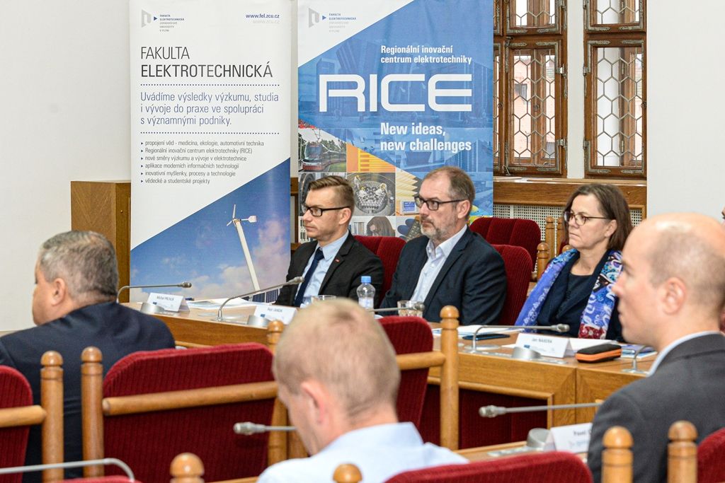 Konference ITIF na plzeňské radnici (foto: M. Pecuch, 22.11.2019)