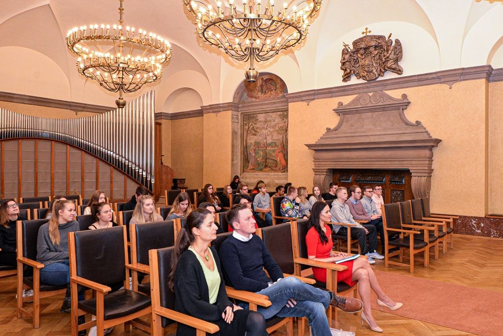 Přijetí Obchodní akademie Plzeň a Berufliches Schulzentrum z Regensburgu (foto: M. Pecuch, 26.11.2019)