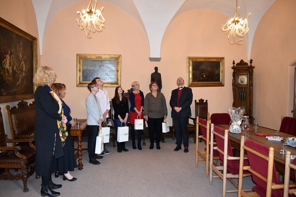 Přijetí žáků Benešovy základní školy (foto: E. Barborková, 10.12.2019)