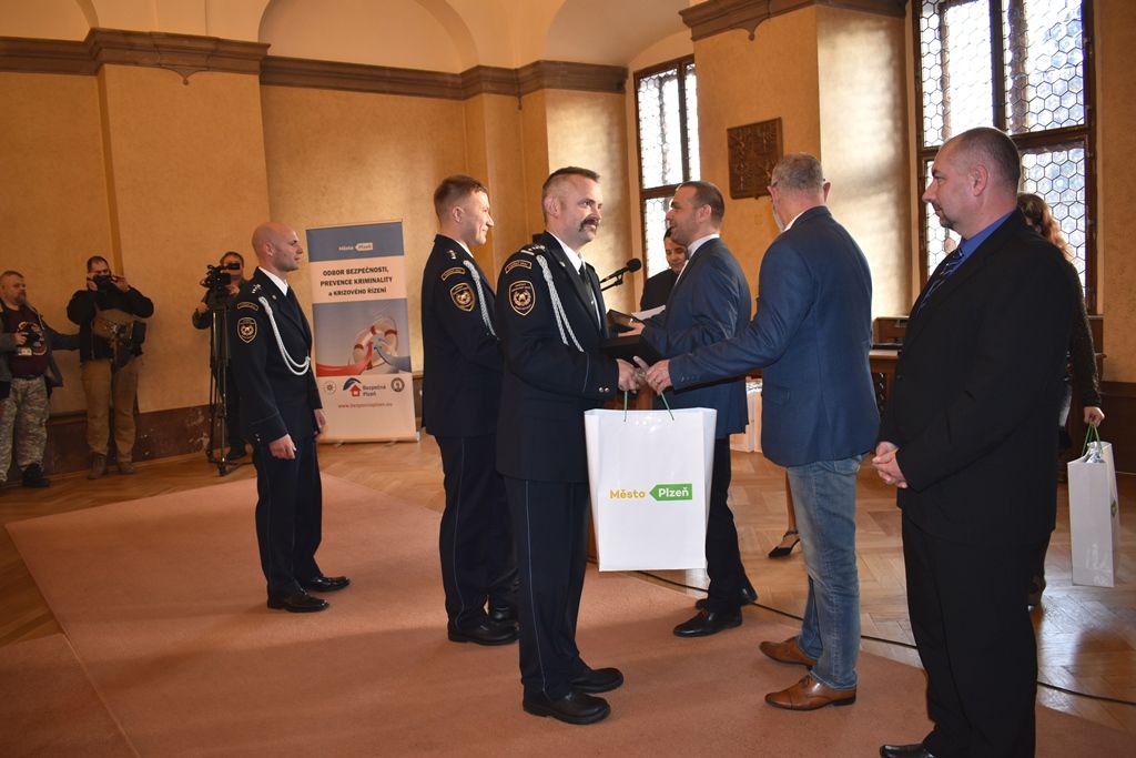 Oceňování za záchranu života a majetku (fotografie: A. Jarošová, 11.12.2019)