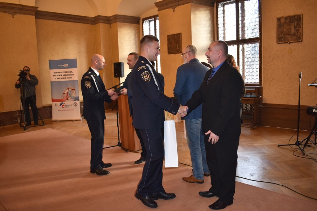 Oceňování za záchranu života a majetku (fotografie: A. Jarošová, 11.12.2019)