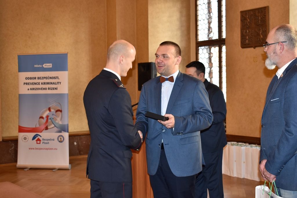 Oceňování za záchranu života a majetku (fotografie: A. Jarošová, 11.12.2019)