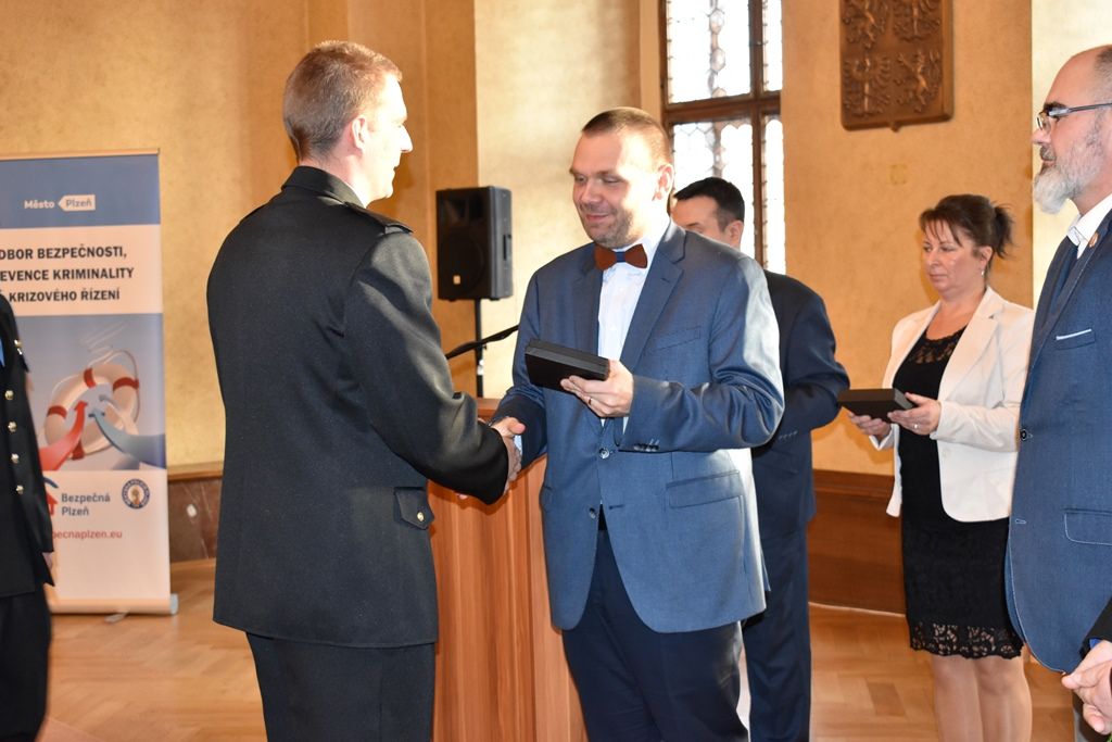 Oceňování za záchranu života a majetku (fotografie: A. Jarošová, 11.12.2019)