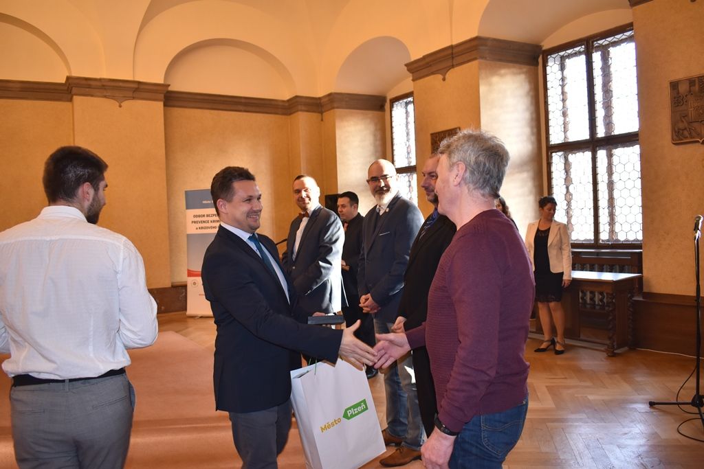 Oceňování za záchranu života a majetku (fotografie: A. Jarošová, 11.12.2019)