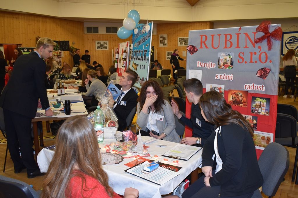 Fiktivní firmy 2019 (foto: E. Barborková, 11.12.2019)