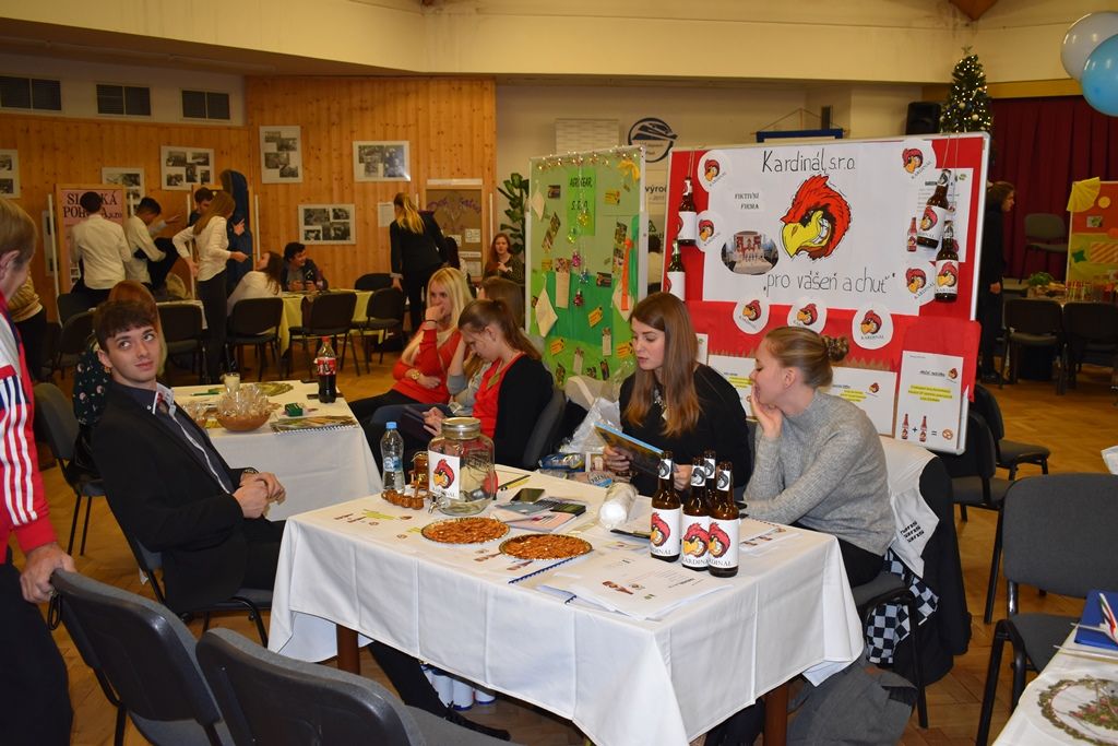 Fiktivní firmy 2019 (foto: E. Barborková, 11.12.2019)