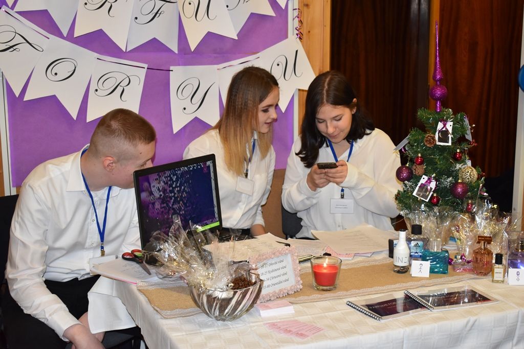 Fiktivní firmy 2019 (foto: E. Barborková, 11.12.2019)