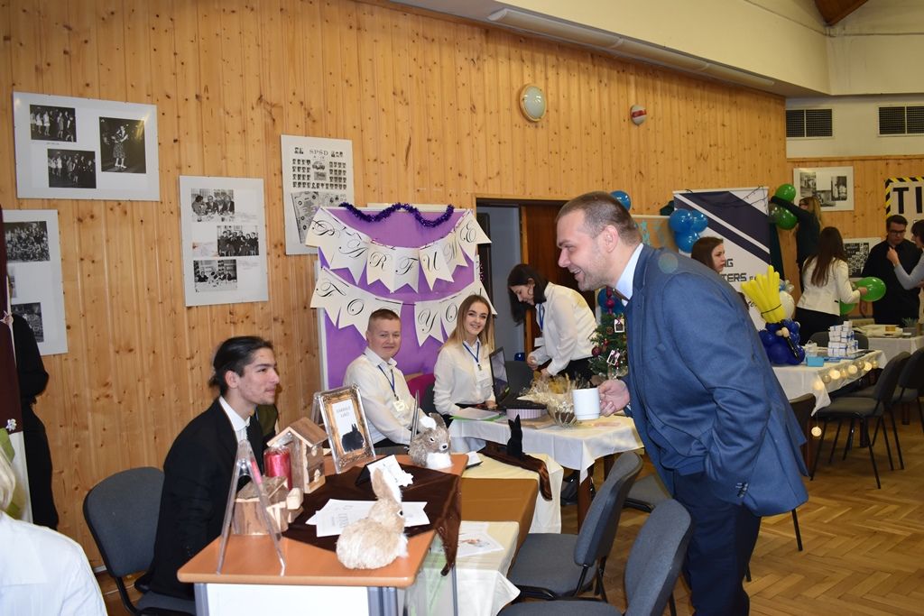 Fiktivní firmy 2019 (foto: E. Barborková, 11.12.2019)