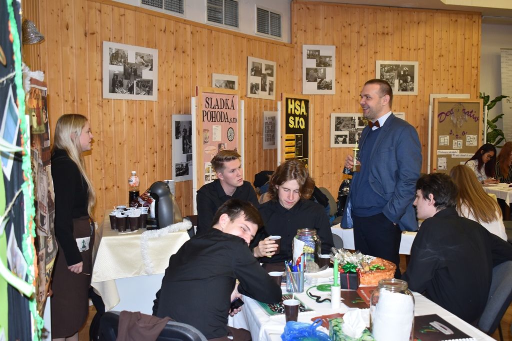 Fiktivní firmy 2019 (foto: E. Barborková, 11.12.2019)