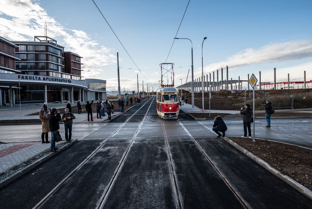 Otevření tramvajové tratě k Západočeské univerzitě