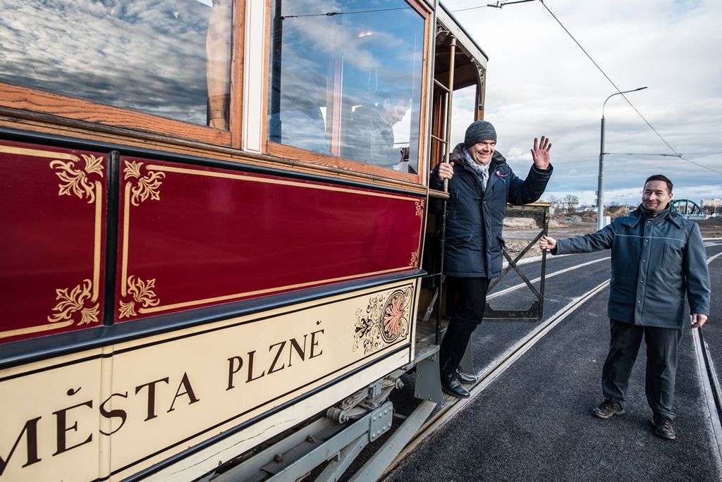 Otevření tramvajové tratě k Západočeské univerzitě (foto: M. Říský, 15.12.2019)