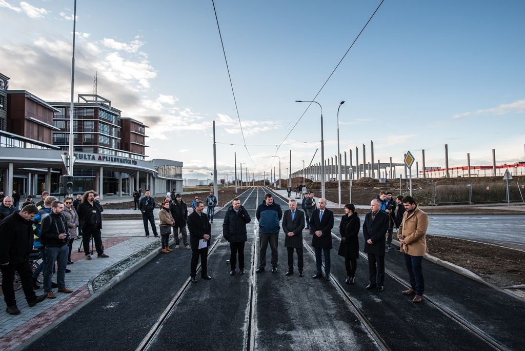 Otevření tramvajové tratě k Západočeské univerzitě (foto: M. Říský, 15.12.2019)
