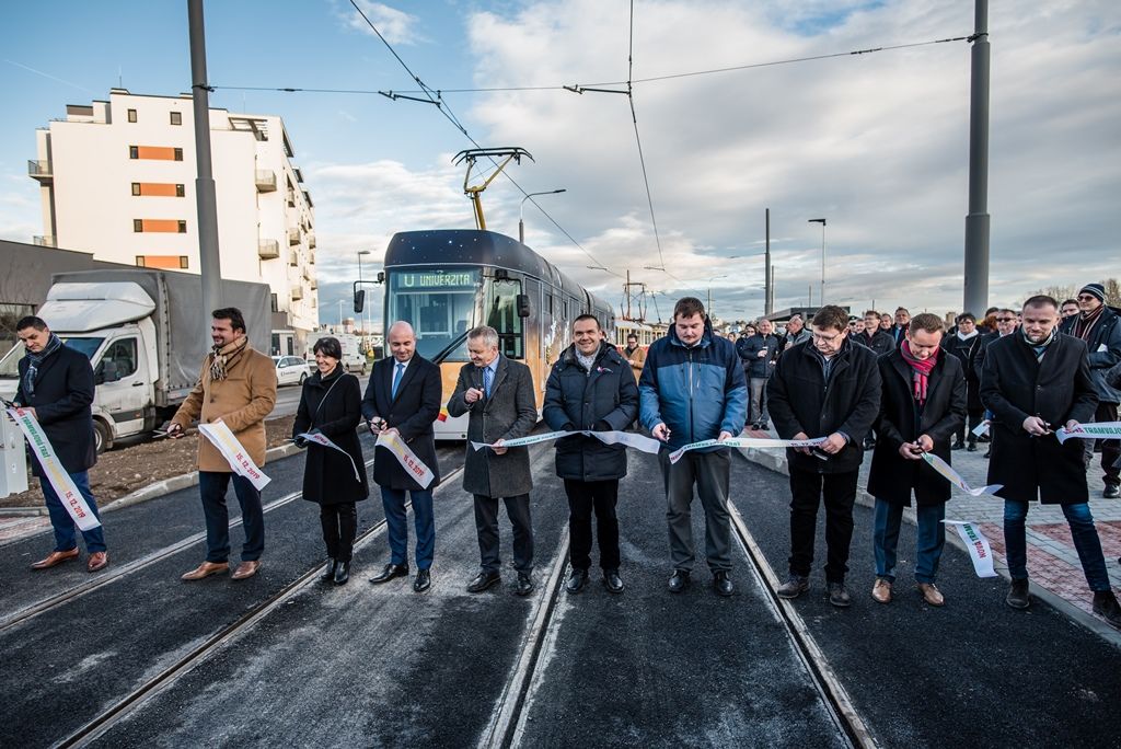 Otevření tramvajové tratě k Západočeské univerzitě (foto: M. Říský, 15.12.2019)