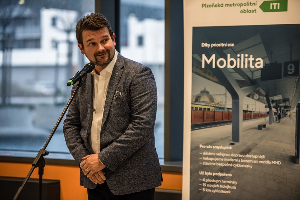 Otevření tramvajové tratě k Západočeské univerzitě (foto: M. Říský, 15.12.2019)