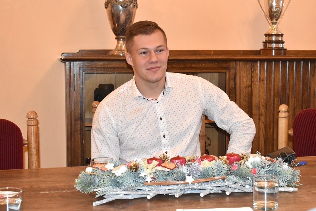 Juniorského Atleta roku 2019 Michala Forejta přijal na radnici plzeňský primátor