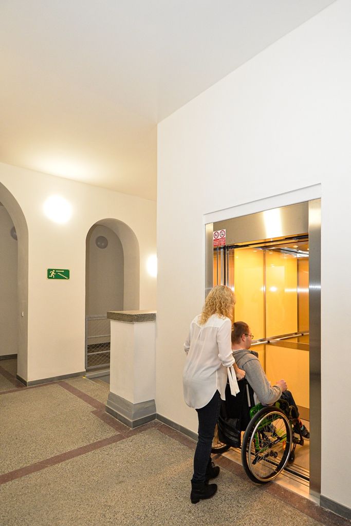 Plzeň opravila čtyřpatrový dům v centru tzv. Komendu (foto: M. Pecuch, 18.12.2019)