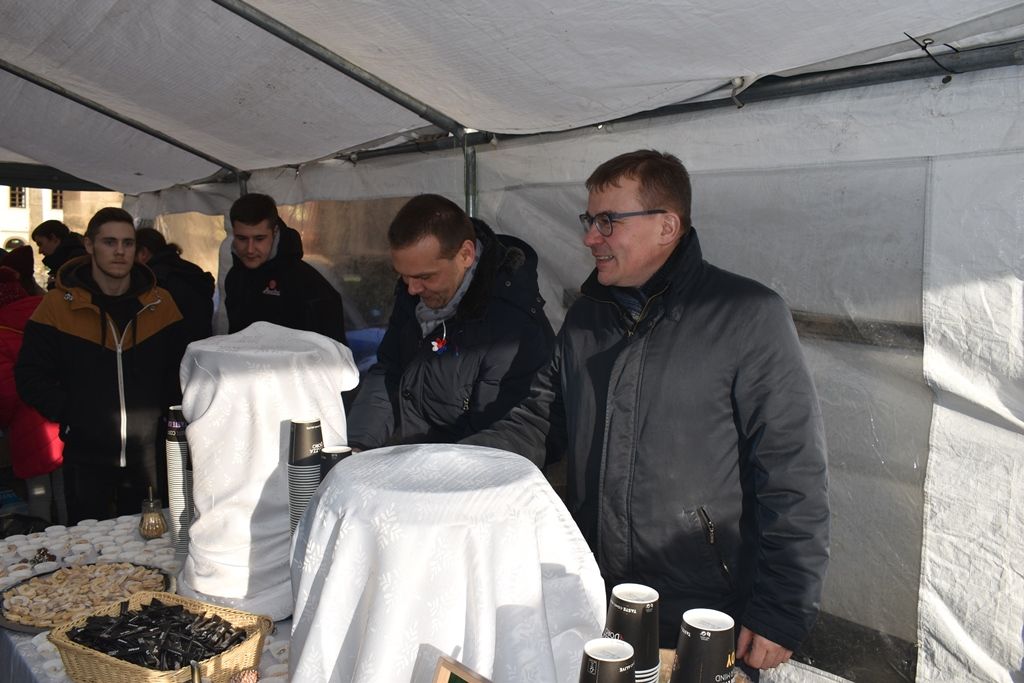 Vánoční punč (fotografie: A. Jarošová, 23.12.2019)